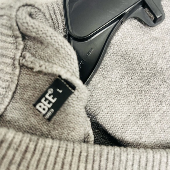 Pixie Market New York gray sweater eagle stones print size L - Picture 7 of 7